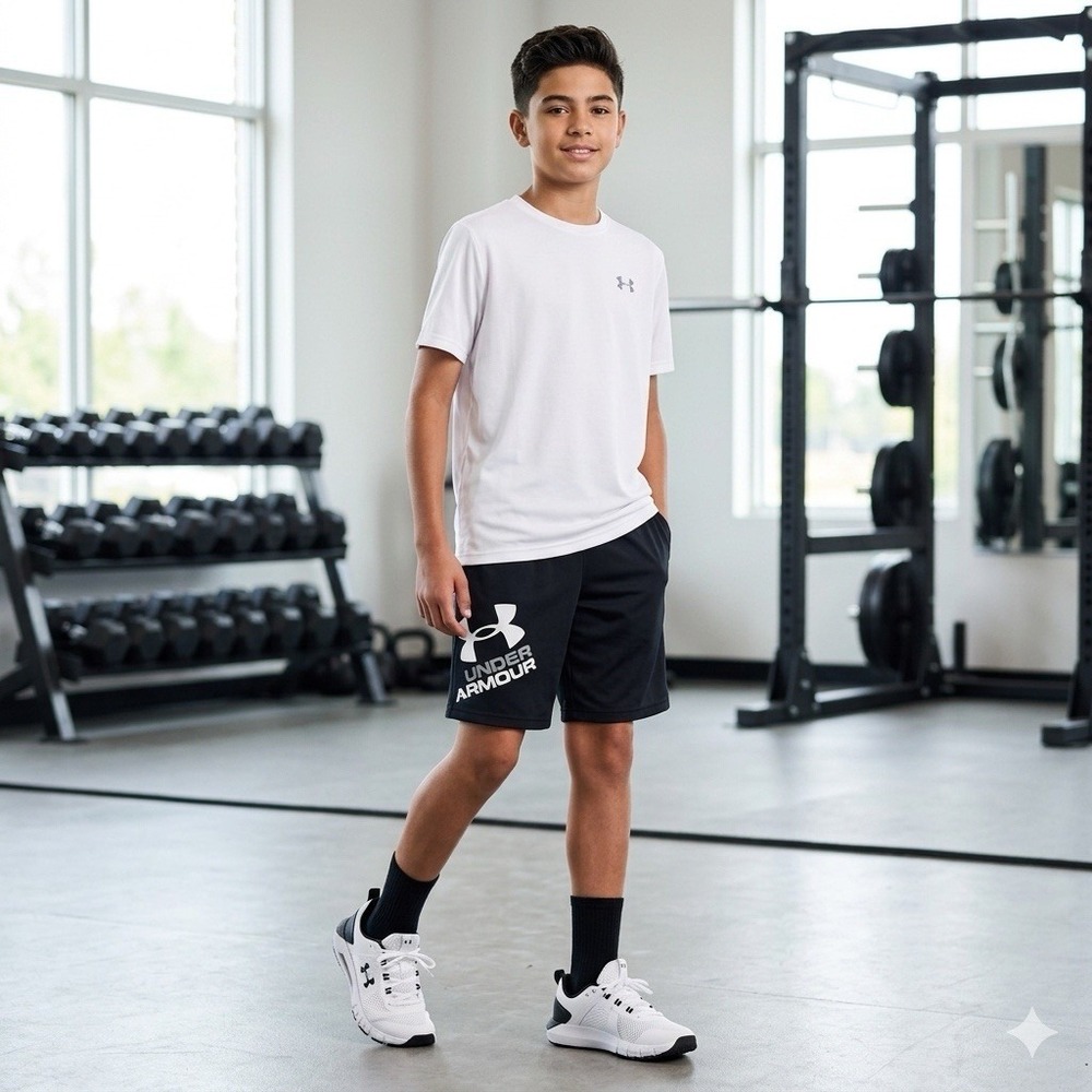 Under Armour Shorts Boys XL Logo Running Gym Workout Loungewear